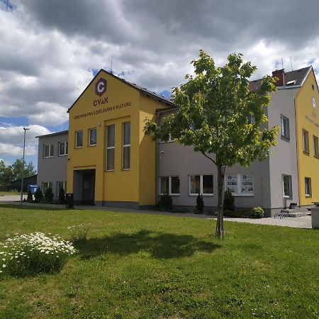 Centrum Pro Vzdelavani A Kulturu Novy Oldrichov المظهر الخارجي الصورة